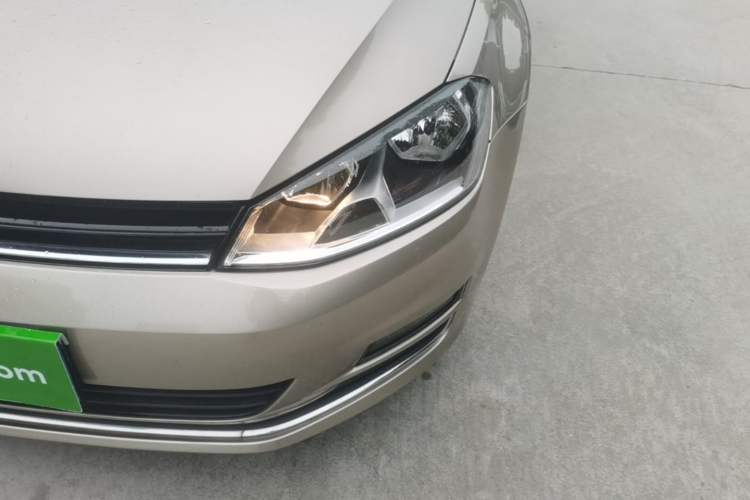Used Volkswagen Golf 2016 1.6L Automatic Comfort Model Left Front Headlight