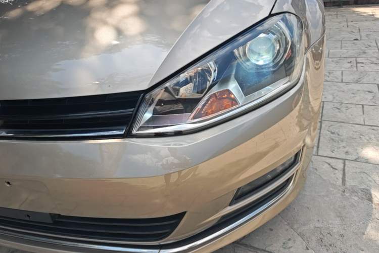 Used Volkswagen Golf 2016 1.6L Automatic Comfort Model Left Front Headlight