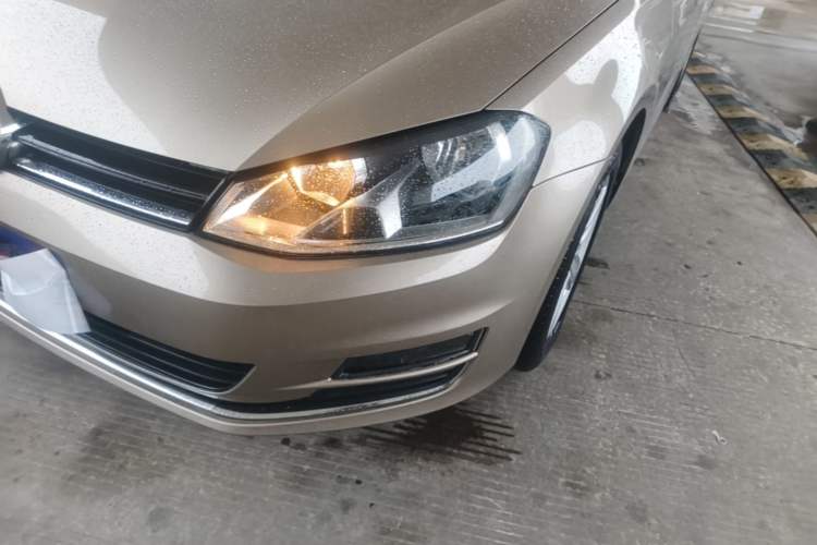 Used Volkswagen Golf 2016 230TSI Automatic Comfort Version Left Front Headlight