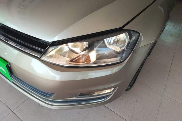 Used Volkswagen Golf 2016 230TSI Automatic Comfort Version Left Front Headlight