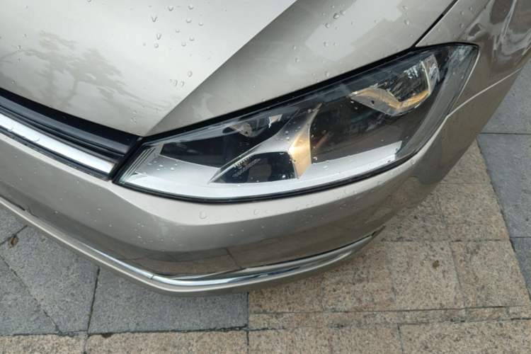 Used Volkswagen Golf 2016 1.6L Automatic Comfort Model Left Front Headlight