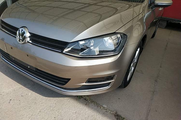 Used Volkswagen Golf 2016 230TSI Automatic Comfort Version Left Front Headlight