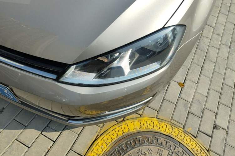 Used Volkswagen Golf 2016 230TSI Manual Comfort Version Left Front Headlight