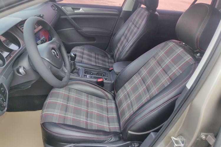 Used Volkswagen Golf 2016 1.6L Manual Fashion Edition Left Front Seat