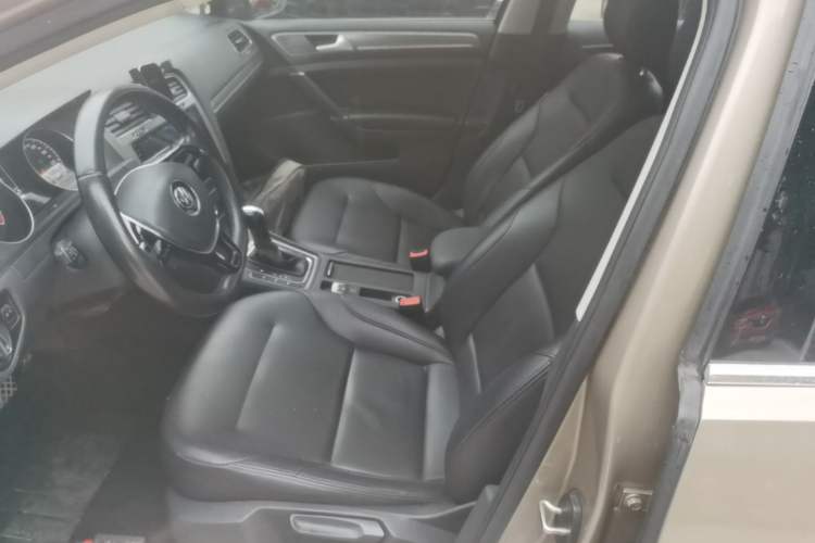 Used Volkswagen Golf 2016 1.6L Automatic Comfort Model Left Front Seat