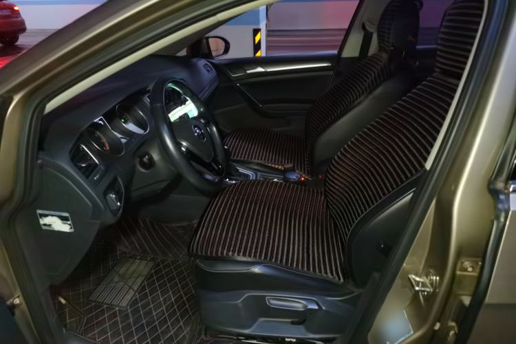 Used Volkswagen Golf 2016 230TSI Automatic Luxury Version Left Front Seat