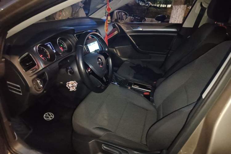 Used Volkswagen Golf 2016 1.6L Automatic Comfort Model Left Front Seat
