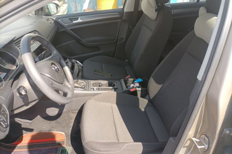 Used Volkswagen Golf 2016 1.6L Automatic Fashion Model Left Front Seat