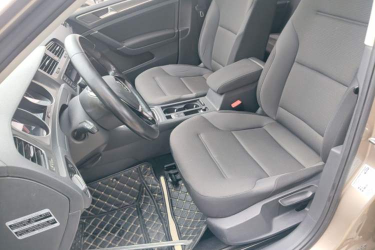 Used Volkswagen Golf 2016 1.6L Automatic Comfort Model Left Front Seat