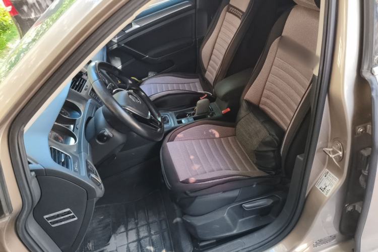 Used Volkswagen Golf 2016 230TSI Automatic Comfort Version Left Front Seat
