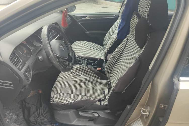Used Volkswagen Golf 2016 1.6L Automatic Comfort Model Left Front Seat