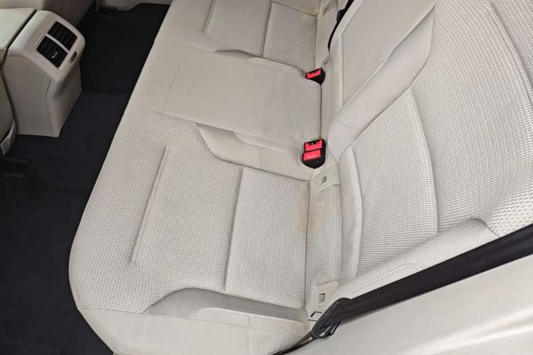 Used Volkswagen Golf 2016 1.6L Automatic Comfort Model Left Rear Seat