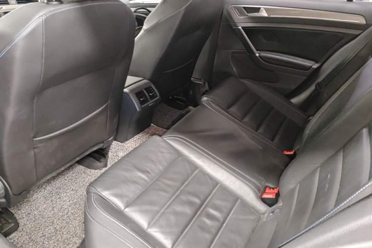 Used Volkswagen Golf 2016 230TSI Automatic Comfort Version Left Rear Seat