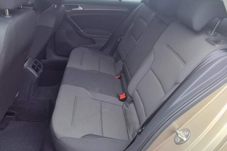 Used Volkswagen Golf 2016 230TSI Automatic Comfort Version Left Rear Seat