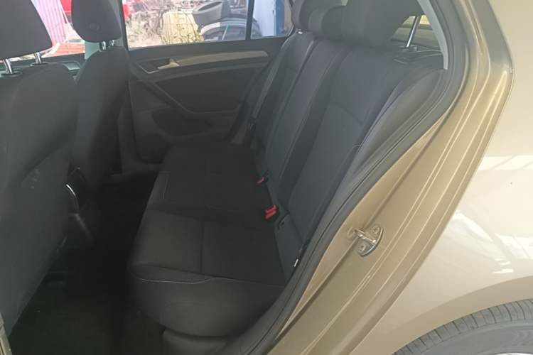 Used Volkswagen Golf 2016 1.6L Manual Fashion Edition Left Rear Seat