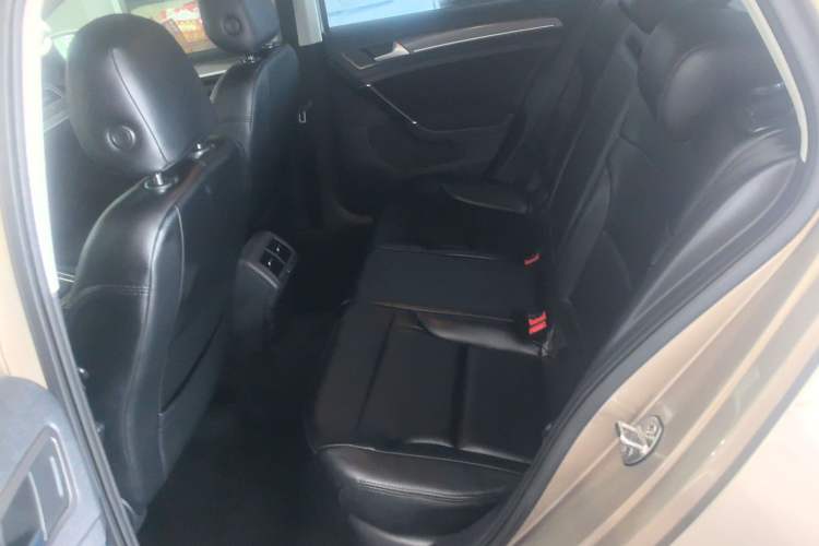 Used Volkswagen Golf 2016 230TSI Automatic Comfort Version Left Rear Seat