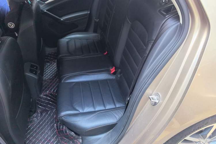 Used Volkswagen Golf 2016 230TSI Automatic Luxury Version Left Rear Seat