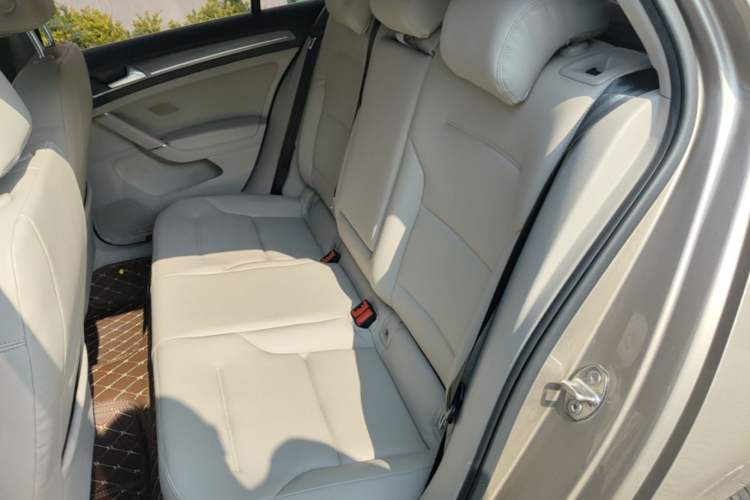 Used Volkswagen Golf 2016 230TSI Manual Comfort Version Left Rear Seat