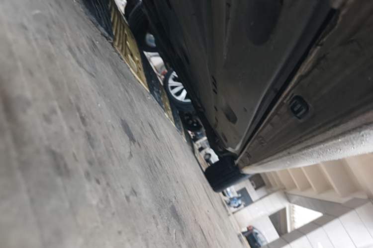 Used Volkswagen Golf 2016 230TSI Automatic Comfort Version Left Side Sill