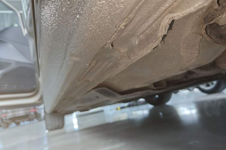 Used Volkswagen Golf 2016 1.6L Automatic Comfort Model Left Side Sill