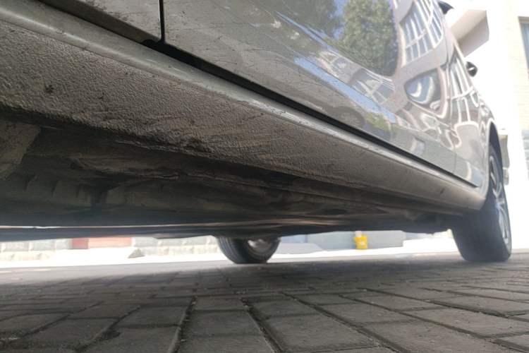 Used Volkswagen Golf 2016 230TSI Automatic Luxury Version Left Side Sill