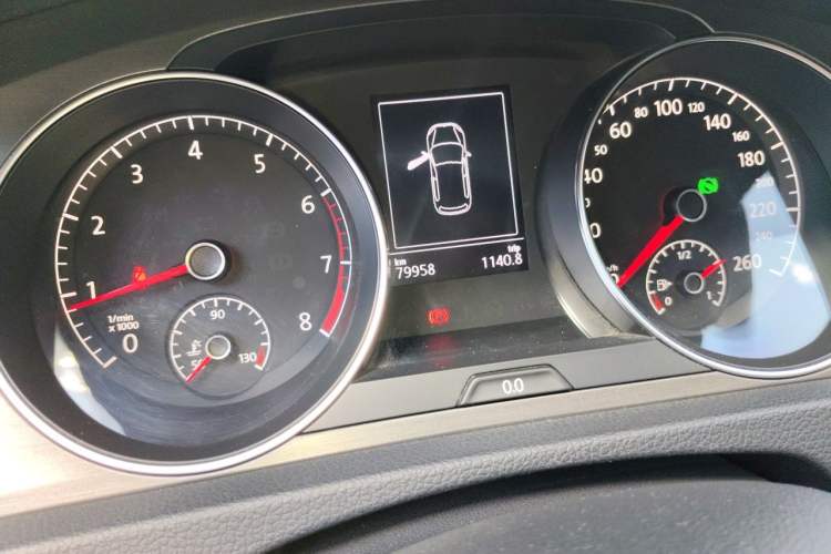 Used Volkswagen Golf 2016 230TSI Automatic Luxury Version Odometer Close Up
