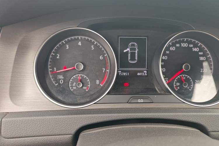 Used Volkswagen Golf 2016 230TSI Automatic Comfort Version Odometer Close Up