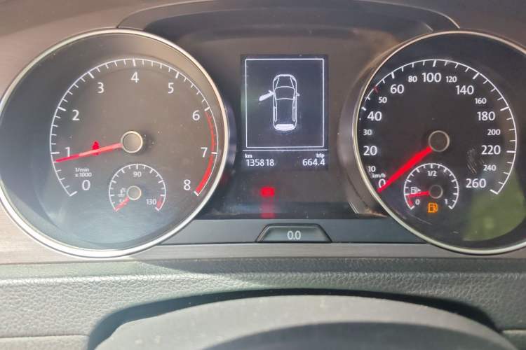 Used Volkswagen Golf 2016 230TSI Automatic Luxury Version Odometer Close Up