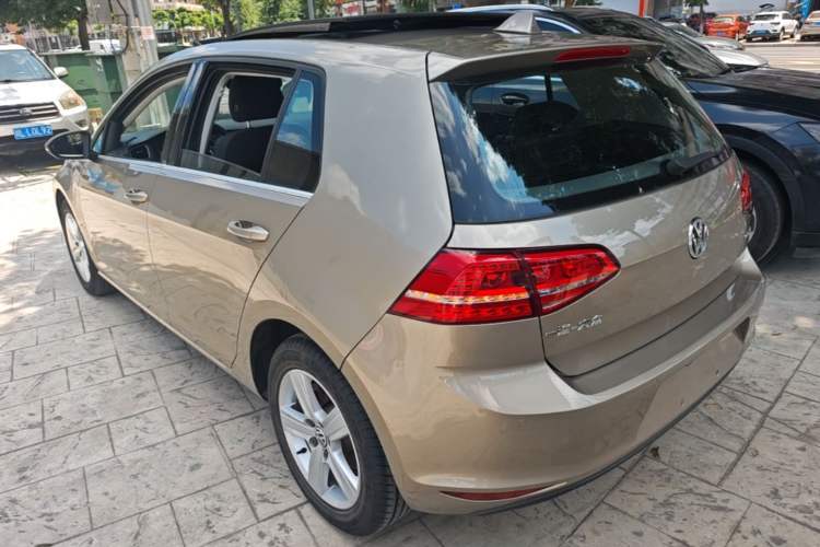 Used Volkswagen Golf 2016 1.6L Automatic Comfort Model Rear Left 45 Deg