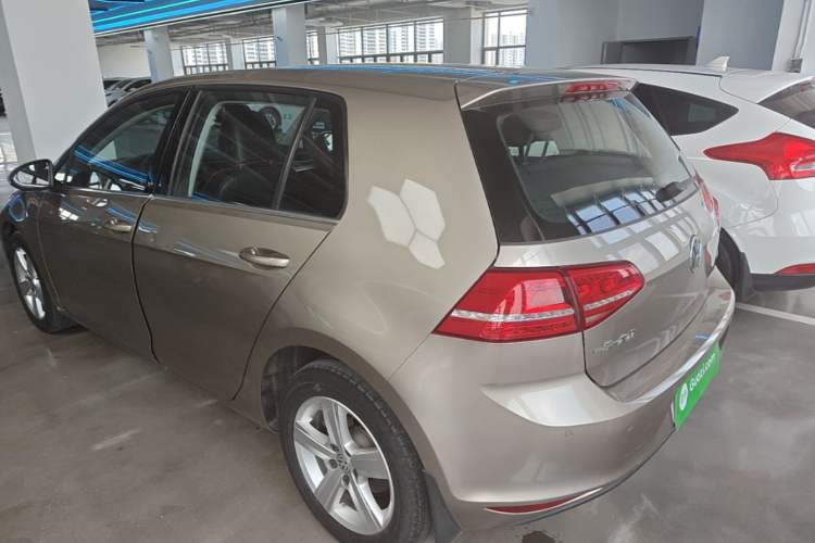 Used Volkswagen Golf 2016 1.6L Automatic Comfort Model Rear Left 45 Deg