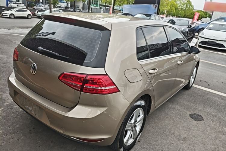 Used Volkswagen Golf 2016 1.6L Automatic Comfort Model Rear Right 45 Deg