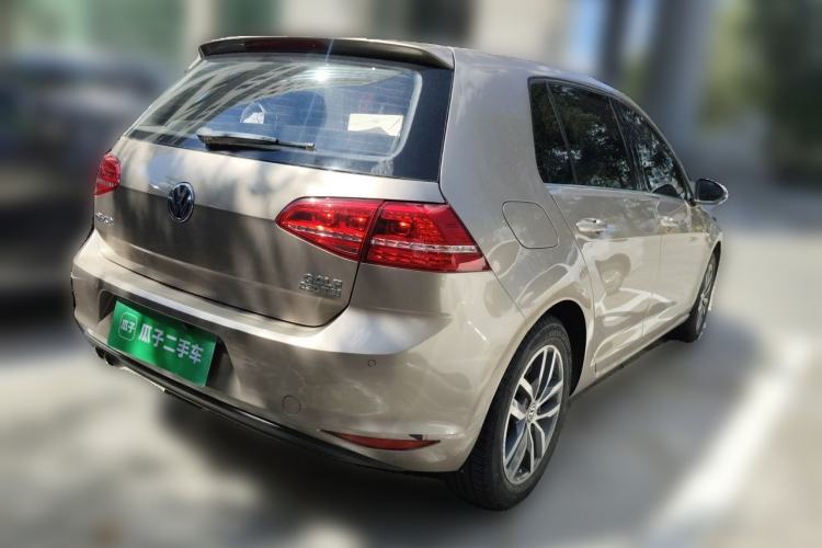 Used Volkswagen Golf 2016 230TSI Automatic Luxury Version Rear Right 45 Deg
