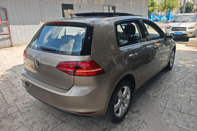 Used Volkswagen Golf 2016 1.6L Automatic Comfort Model Rear Right 45 Deg