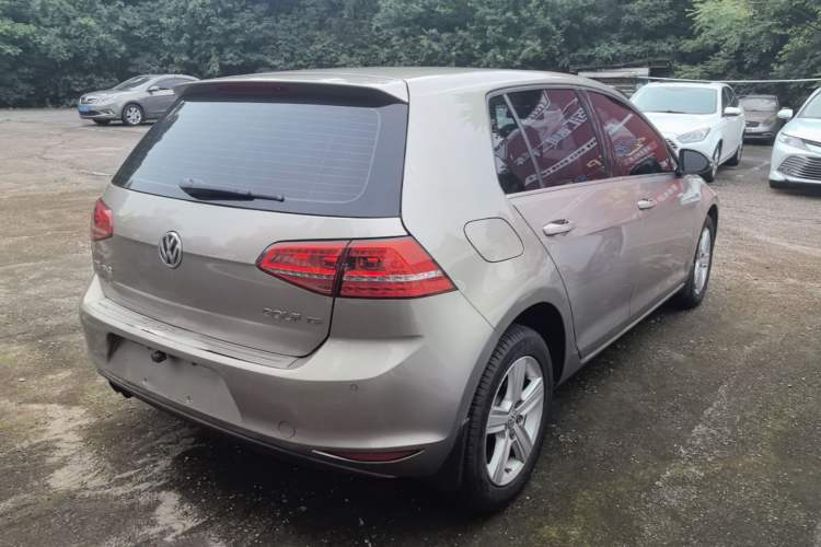 Used Volkswagen Golf 2016 230TSI Automatic Comfort Version Rear Right 45 Deg