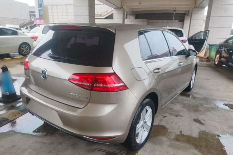 Used Volkswagen Golf 2016 230TSI Automatic Comfort Version Rear Right 45 Deg