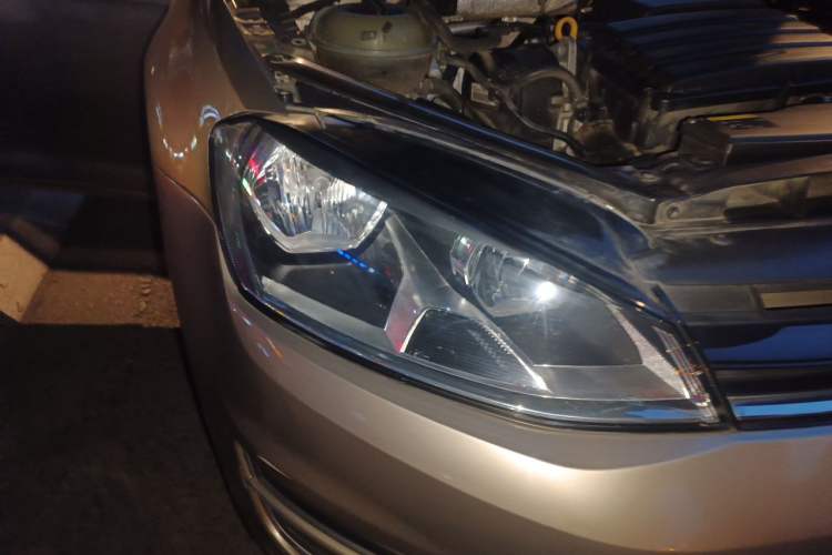 Used Volkswagen Golf 2016 1.6L Automatic Comfort Model Right Front Headlight