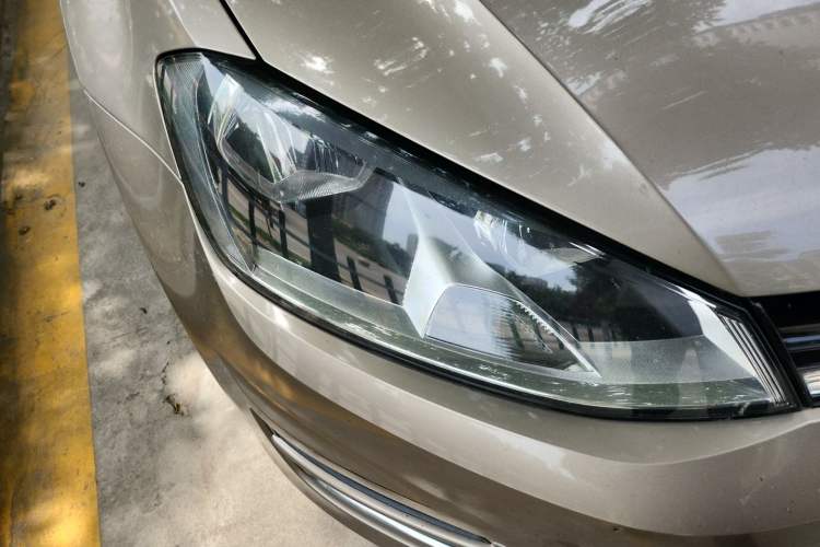 Used Volkswagen Golf 2016 230TSI Automatic Comfort Version Right Front Headlight