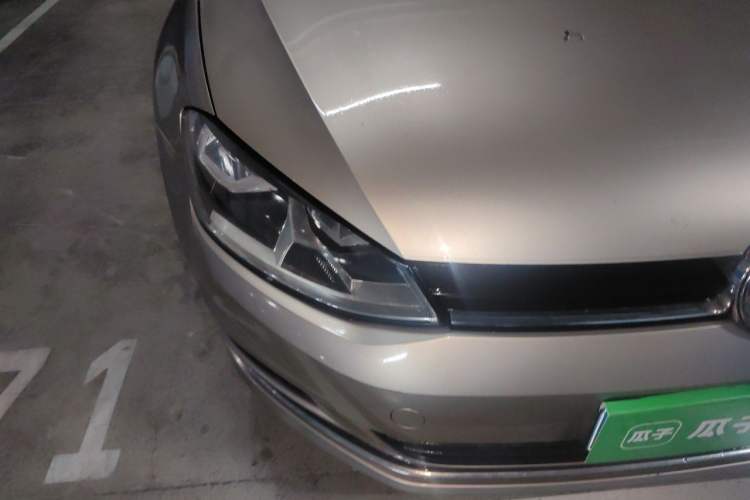 Used Volkswagen Golf 2016 1.6L Automatic Comfort Model Right Front Headlight