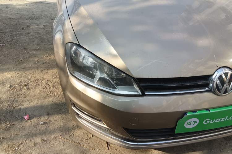Used Volkswagen Golf 2016 230TSI Automatic Comfort Version Right Front Headlight