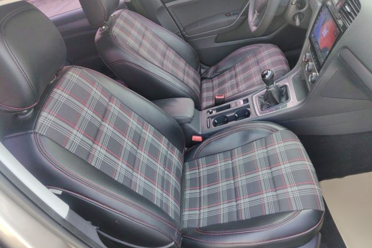 Used Volkswagen Golf 2016 1.6L Manual Fashion Edition Right Front Seat