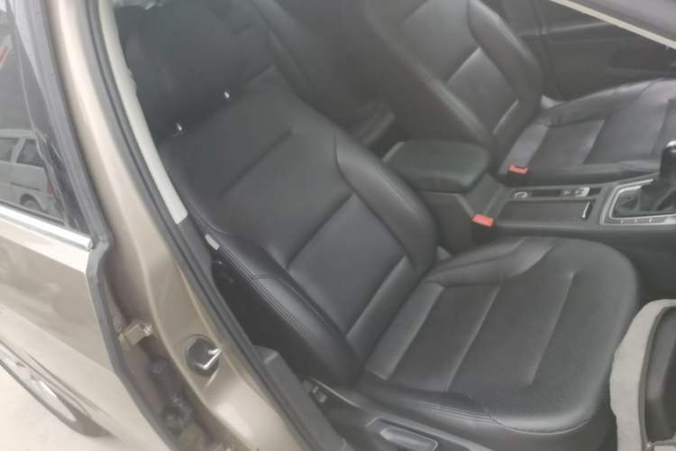 Used Volkswagen Golf 2016 1.6L Automatic Comfort Model Right Front Seat