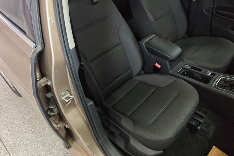 Used Volkswagen Golf 2016 230TSI Automatic Comfort Version Right Front Seat