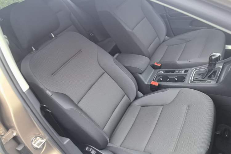 Used Volkswagen Golf 2016 230TSI Automatic Comfort Version Right Front Seat