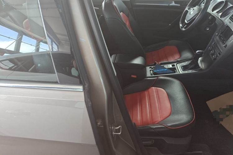 Used Volkswagen Golf 2016 1.6L Automatic Comfort Model Right Front Seat