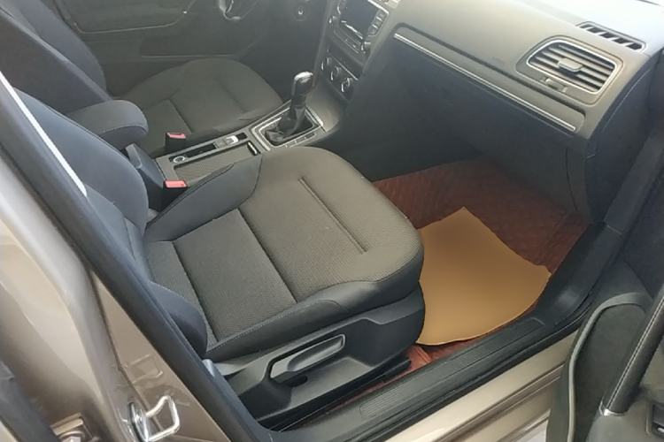 Used Volkswagen Golf 2016 230TSI Automatic Comfort Version Right Front Seat