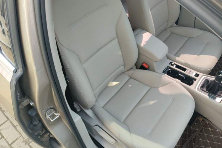 Used Volkswagen Golf 2016 230TSI Manual Comfort Version Right Front Seat