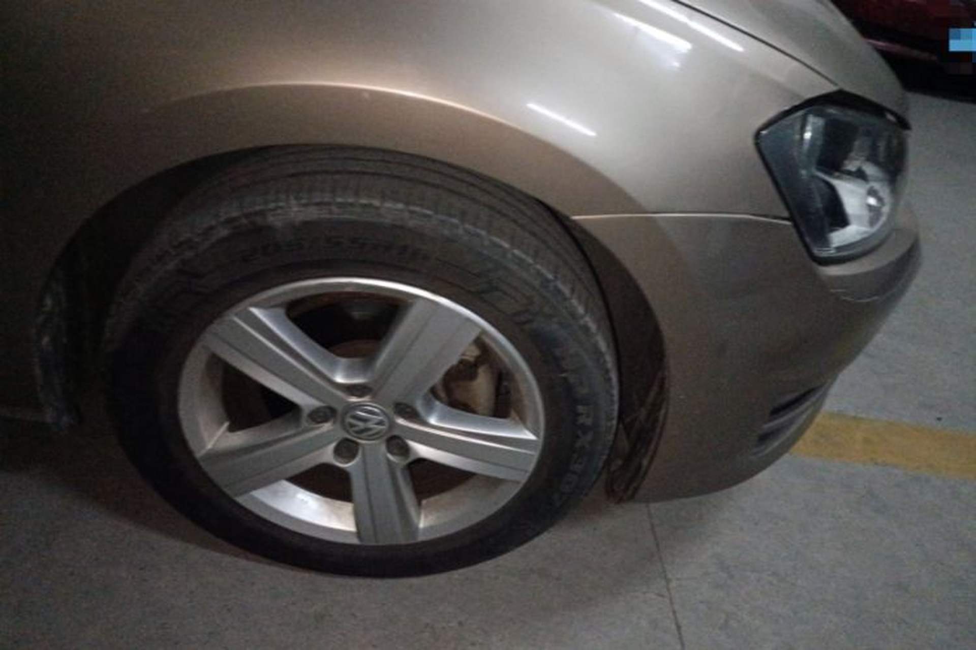 Used Volkswagen Golf 2016 1.6L Automatic Comfort Model Right Front Wheel Hub
