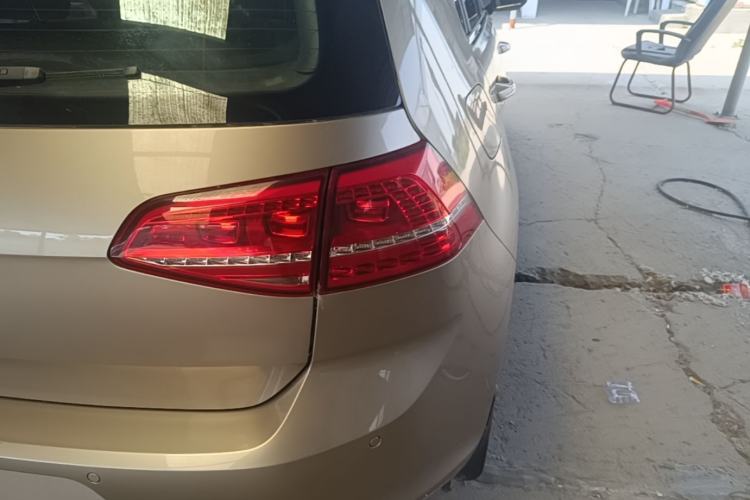 Used Volkswagen Golf 2016 1.6L Manual Fashion Edition Right Rear Taillight