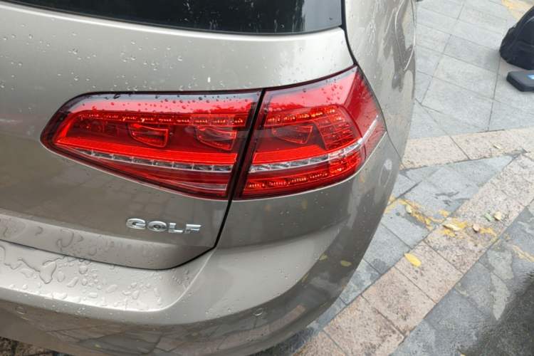 Used Volkswagen Golf 2016 1.6L Automatic Comfort Model Right Rear Taillight