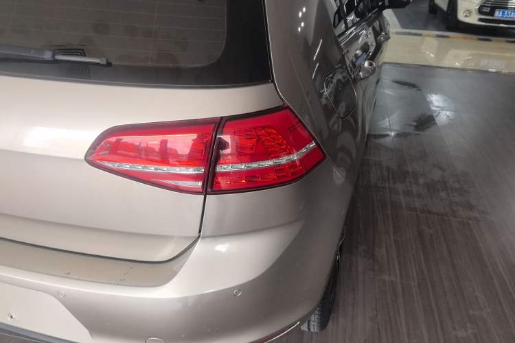 Used Volkswagen Golf 2016 230TSI Automatic Comfort Version Right Rear Taillight